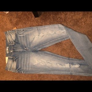 Destroyed jeans